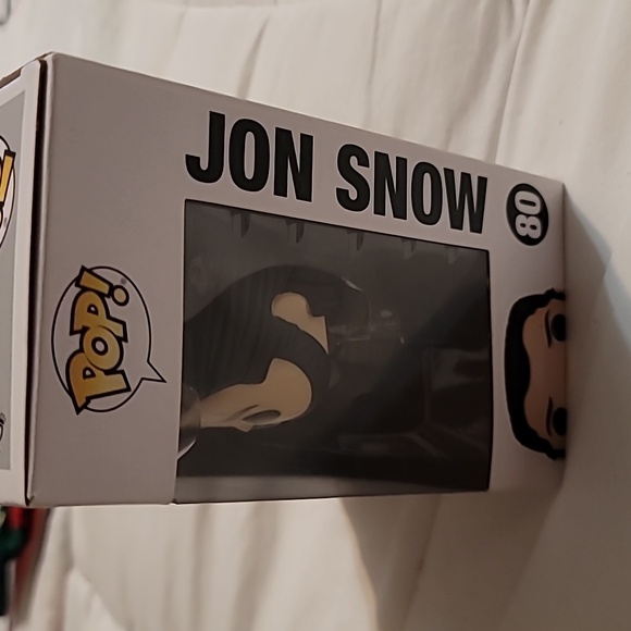 Official Funko Pop Game of Thrones 80 Jon Snow S8 Vinyl Figure Figurine - Picture 4 of 5